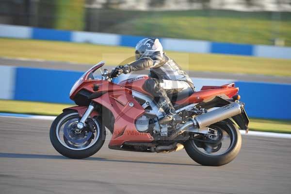 Motorcycle action photographs;donington;donington park leicestershire;donington photographs;event digital images;eventdigitalimages;no limits trackday;peter wileman photography;trackday;trackday digital images;trackday photos