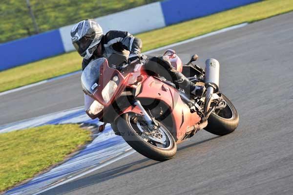 Motorcycle action photographs;donington;donington park leicestershire;donington photographs;event digital images;eventdigitalimages;no limits trackday;peter wileman photography;trackday;trackday digital images;trackday photos