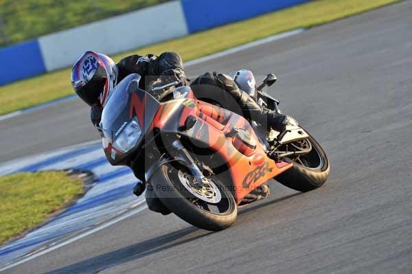 Motorcycle action photographs;donington;donington park leicestershire;donington photographs;event digital images;eventdigitalimages;no limits trackday;peter wileman photography;trackday;trackday digital images;trackday photos