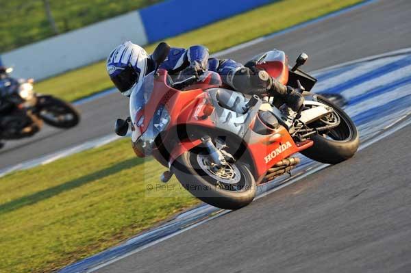 Motorcycle action photographs;donington;donington park leicestershire;donington photographs;event digital images;eventdigitalimages;no limits trackday;peter wileman photography;trackday;trackday digital images;trackday photos