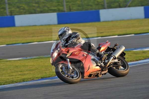 Motorcycle action photographs;donington;donington park leicestershire;donington photographs;event digital images;eventdigitalimages;no limits trackday;peter wileman photography;trackday;trackday digital images;trackday photos