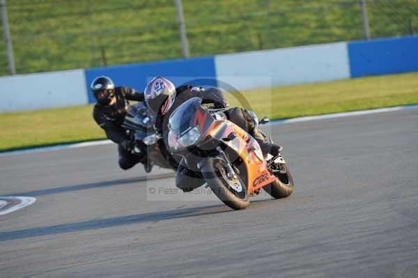 Motorcycle action photographs;donington;donington park leicestershire;donington photographs;event digital images;eventdigitalimages;no limits trackday;peter wileman photography;trackday;trackday digital images;trackday photos