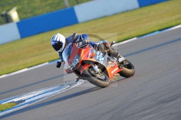 Motorcycle action photographs;donington;donington park leicestershire;donington photographs;event digital images;eventdigitalimages;no limits trackday;peter wileman photography;trackday;trackday digital images;trackday photos