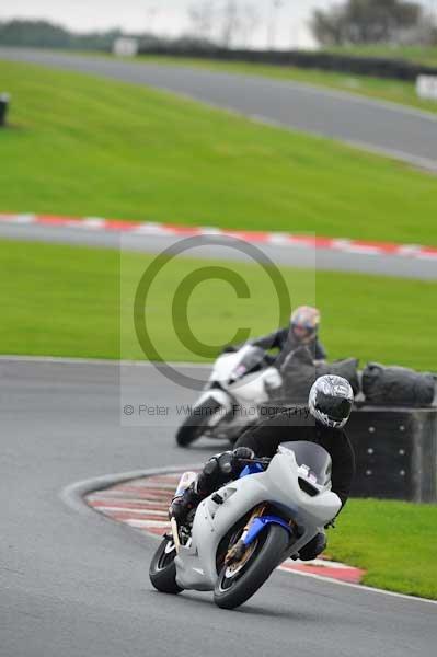 enduro digital images;event digital images;eventdigitalimages;no limits trackdays;oulton no limits trackday;oulton park cheshire;oulton trackday photographs;peter wileman photography;racing digital images;trackday digital images;trackday photos