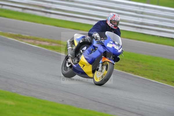 enduro digital images;event digital images;eventdigitalimages;no limits trackdays;oulton no limits trackday;oulton park cheshire;oulton trackday photographs;peter wileman photography;racing digital images;trackday digital images;trackday photos