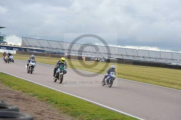 Rockingham no limits trackday;enduro digital images;event digital images;eventdigitalimages;no limits trackdays;peter wileman photography;racing digital images;rockingham raceway northamptonshire;rockingham trackday photographs;trackday digital images;trackday photos