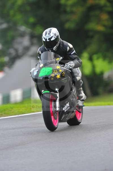 Motorcycle action photographs;cadwell;cadwell park photographs;event digital images;eventdigitalimages;motor racing louth lincolnshire;no limits trackday;peter wileman photography;trackday;trackday digital images;trackday photos