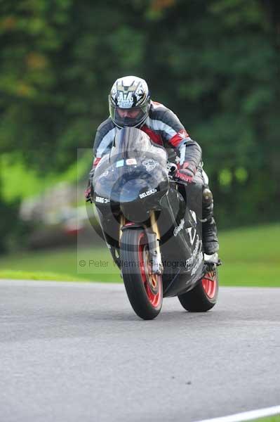Motorcycle action photographs;cadwell;cadwell park photographs;event digital images;eventdigitalimages;motor racing louth lincolnshire;no limits trackday;peter wileman photography;trackday;trackday digital images;trackday photos