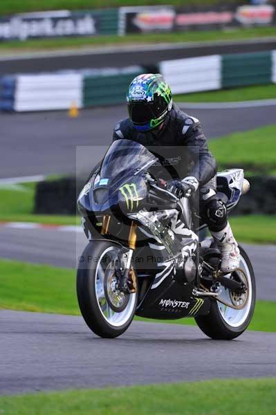 Motorcycle action photographs;cadwell;cadwell park photographs;event digital images;eventdigitalimages;motor racing louth lincolnshire;no limits trackday;peter wileman photography;trackday;trackday digital images;trackday photos