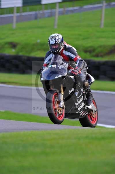Motorcycle action photographs;cadwell;cadwell park photographs;event digital images;eventdigitalimages;motor racing louth lincolnshire;no limits trackday;peter wileman photography;trackday;trackday digital images;trackday photos
