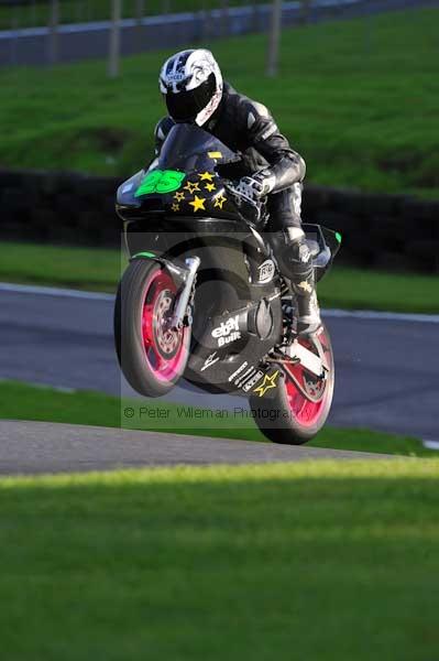 Motorcycle action photographs;cadwell;cadwell park photographs;event digital images;eventdigitalimages;motor racing louth lincolnshire;no limits trackday;peter wileman photography;trackday;trackday digital images;trackday photos