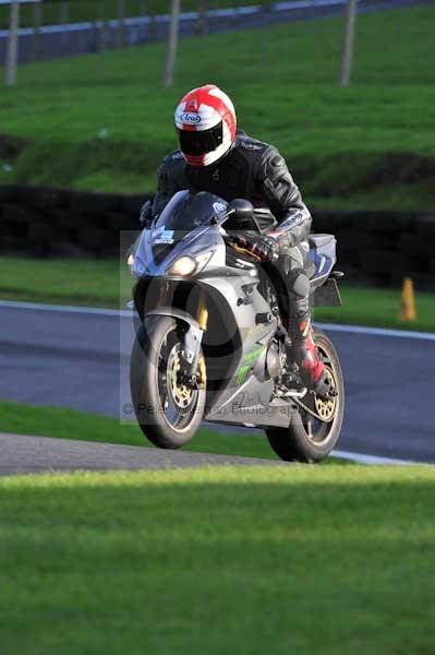 Motorcycle action photographs;cadwell;cadwell park photographs;event digital images;eventdigitalimages;motor racing louth lincolnshire;no limits trackday;peter wileman photography;trackday;trackday digital images;trackday photos