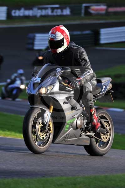 Motorcycle action photographs;cadwell;cadwell park photographs;event digital images;eventdigitalimages;motor racing louth lincolnshire;no limits trackday;peter wileman photography;trackday;trackday digital images;trackday photos