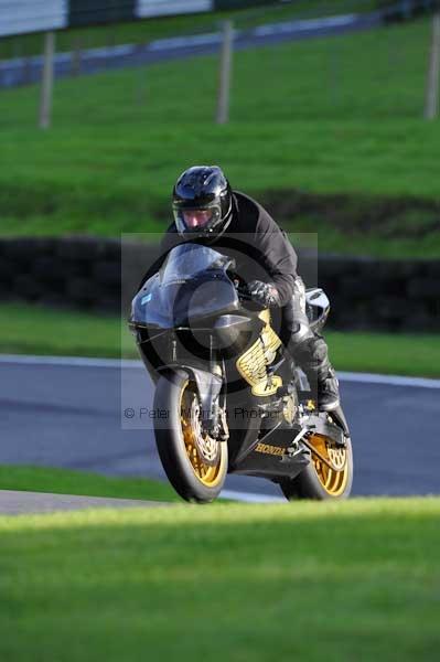 Motorcycle action photographs;cadwell;cadwell park photographs;event digital images;eventdigitalimages;motor racing louth lincolnshire;no limits trackday;peter wileman photography;trackday;trackday digital images;trackday photos