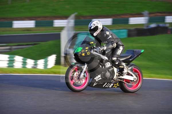 Motorcycle action photographs;cadwell;cadwell park photographs;event digital images;eventdigitalimages;motor racing louth lincolnshire;no limits trackday;peter wileman photography;trackday;trackday digital images;trackday photos