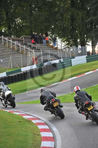 Motorcycle action photographs;cadwell;cadwell park photographs;event digital images;eventdigitalimages;motor racing louth lincolnshire;no limits trackday;peter wileman photography;trackday;trackday digital images;trackday photos