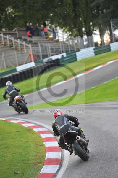 Motorcycle action photographs;cadwell;cadwell park photographs;event digital images;eventdigitalimages;motor racing louth lincolnshire;no limits trackday;peter wileman photography;trackday;trackday digital images;trackday photos