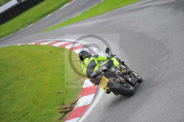 Motorcycle action photographs;cadwell;cadwell park photographs;event digital images;eventdigitalimages;motor racing louth lincolnshire;no limits trackday;peter wileman photography;trackday;trackday digital images;trackday photos