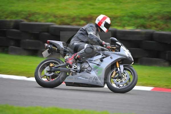 Motorcycle action photographs;cadwell;cadwell park photographs;event digital images;eventdigitalimages;motor racing louth lincolnshire;no limits trackday;peter wileman photography;trackday;trackday digital images;trackday photos