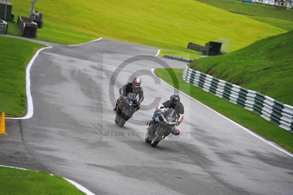 Motorcycle action photographs;cadwell;cadwell park photographs;event digital images;eventdigitalimages;motor racing louth lincolnshire;no limits trackday;peter wileman photography;trackday;trackday digital images;trackday photos