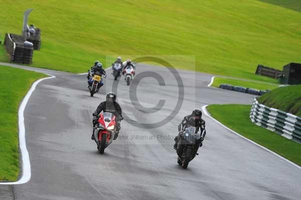 Motorcycle action photographs;cadwell;cadwell park photographs;event digital images;eventdigitalimages;motor racing louth lincolnshire;no limits trackday;peter wileman photography;trackday;trackday digital images;trackday photos