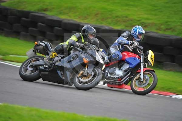 Motorcycle action photographs;cadwell;cadwell park photographs;event digital images;eventdigitalimages;motor racing louth lincolnshire;no limits trackday;peter wileman photography;trackday;trackday digital images;trackday photos
