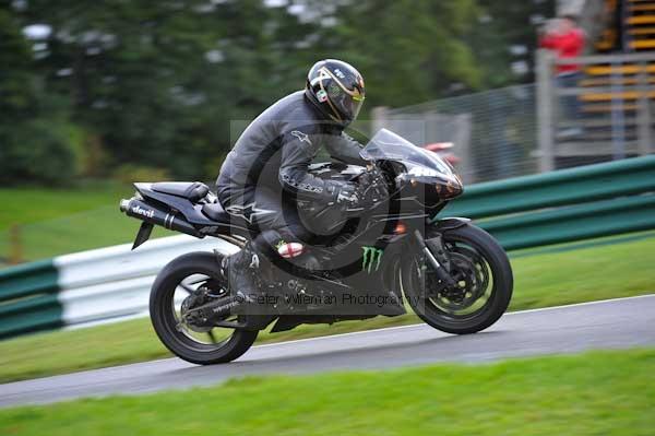 Motorcycle action photographs;cadwell;cadwell park photographs;event digital images;eventdigitalimages;motor racing louth lincolnshire;no limits trackday;peter wileman photography;trackday;trackday digital images;trackday photos