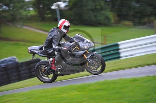 Motorcycle action photographs;cadwell;cadwell park photographs;event digital images;eventdigitalimages;motor racing louth lincolnshire;no limits trackday;peter wileman photography;trackday;trackday digital images;trackday photos