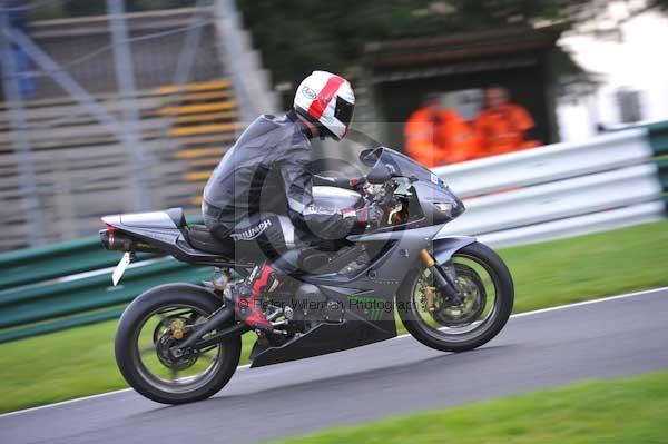 Motorcycle action photographs;cadwell;cadwell park photographs;event digital images;eventdigitalimages;motor racing louth lincolnshire;no limits trackday;peter wileman photography;trackday;trackday digital images;trackday photos