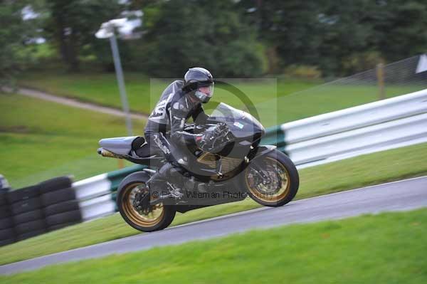 Motorcycle action photographs;cadwell;cadwell park photographs;event digital images;eventdigitalimages;motor racing louth lincolnshire;no limits trackday;peter wileman photography;trackday;trackday digital images;trackday photos