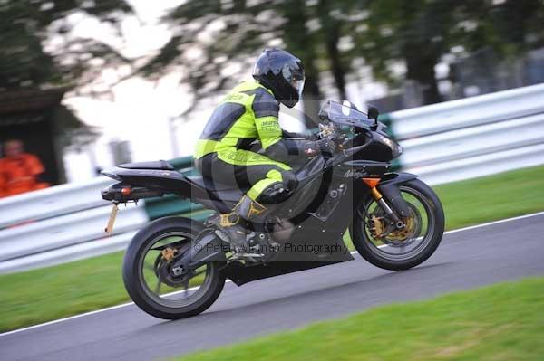 Motorcycle action photographs;cadwell;cadwell park photographs;event digital images;eventdigitalimages;motor racing louth lincolnshire;no limits trackday;peter wileman photography;trackday;trackday digital images;trackday photos