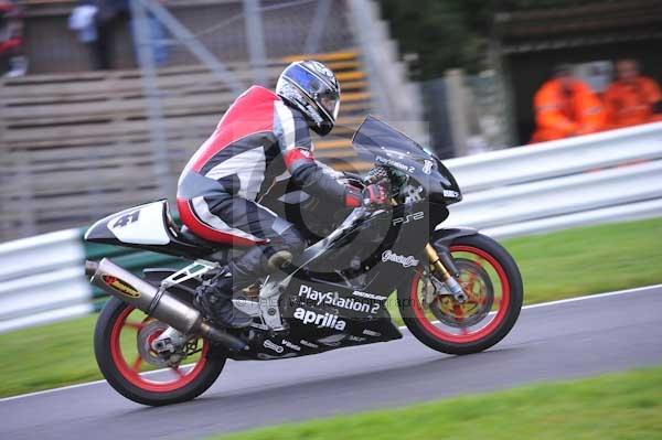 Motorcycle action photographs;cadwell;cadwell park photographs;event digital images;eventdigitalimages;motor racing louth lincolnshire;no limits trackday;peter wileman photography;trackday;trackday digital images;trackday photos