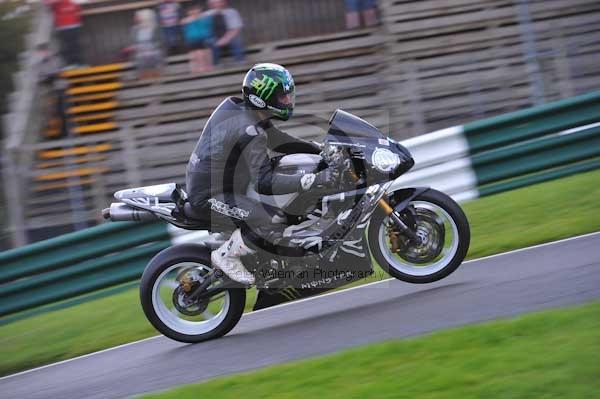 Motorcycle action photographs;cadwell;cadwell park photographs;event digital images;eventdigitalimages;motor racing louth lincolnshire;no limits trackday;peter wileman photography;trackday;trackday digital images;trackday photos