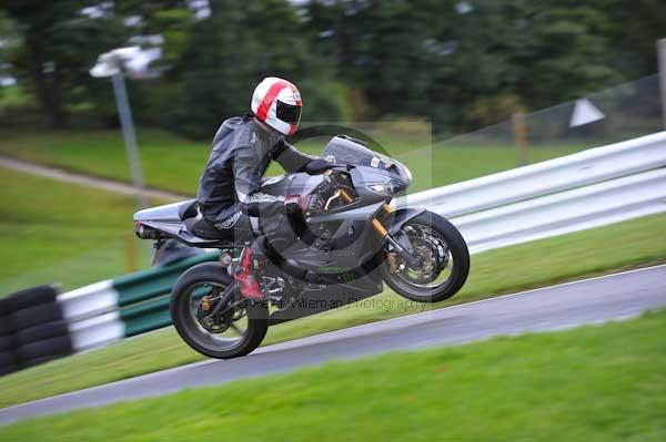Motorcycle action photographs;cadwell;cadwell park photographs;event digital images;eventdigitalimages;motor racing louth lincolnshire;no limits trackday;peter wileman photography;trackday;trackday digital images;trackday photos