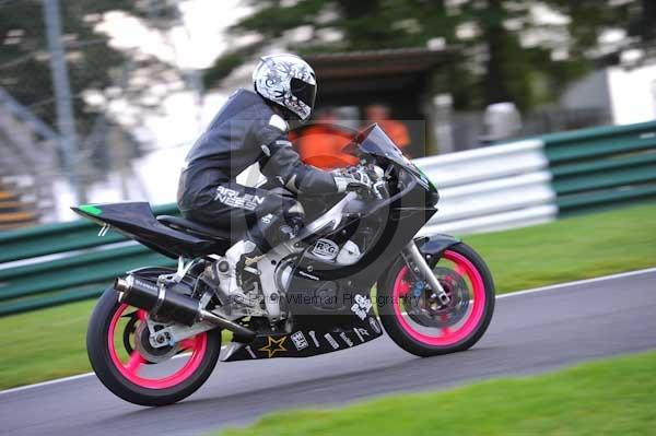 Motorcycle action photographs;cadwell;cadwell park photographs;event digital images;eventdigitalimages;motor racing louth lincolnshire;no limits trackday;peter wileman photography;trackday;trackday digital images;trackday photos