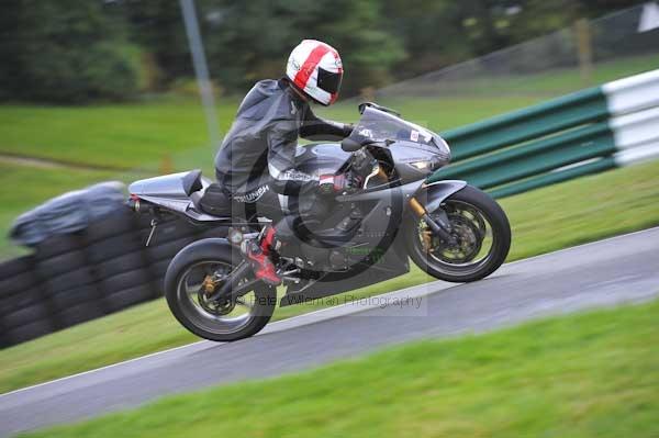 Motorcycle action photographs;cadwell;cadwell park photographs;event digital images;eventdigitalimages;motor racing louth lincolnshire;no limits trackday;peter wileman photography;trackday;trackday digital images;trackday photos