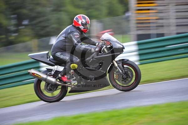 Motorcycle action photographs;cadwell;cadwell park photographs;event digital images;eventdigitalimages;motor racing louth lincolnshire;no limits trackday;peter wileman photography;trackday;trackday digital images;trackday photos