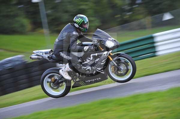 Motorcycle action photographs;cadwell;cadwell park photographs;event digital images;eventdigitalimages;motor racing louth lincolnshire;no limits trackday;peter wileman photography;trackday;trackday digital images;trackday photos