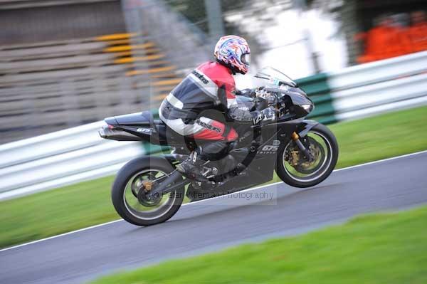 Motorcycle action photographs;cadwell;cadwell park photographs;event digital images;eventdigitalimages;motor racing louth lincolnshire;no limits trackday;peter wileman photography;trackday;trackday digital images;trackday photos