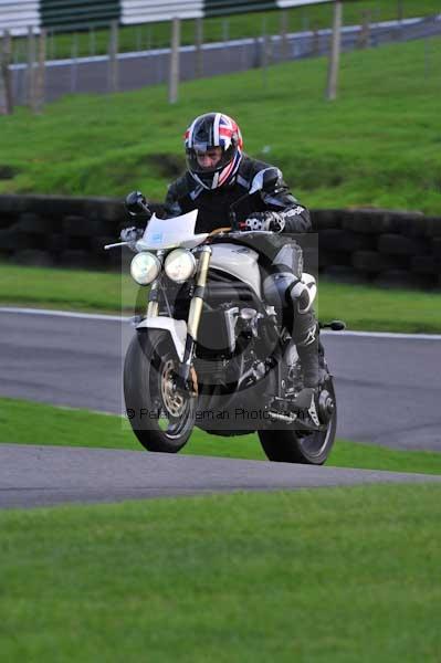 Motorcycle action photographs;cadwell;cadwell park photographs;event digital images;eventdigitalimages;motor racing louth lincolnshire;no limits trackday;peter wileman photography;trackday;trackday digital images;trackday photos