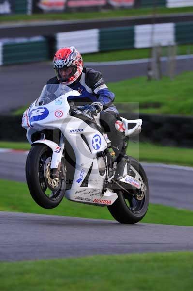 Motorcycle action photographs;cadwell;cadwell park photographs;event digital images;eventdigitalimages;motor racing louth lincolnshire;no limits trackday;peter wileman photography;trackday;trackday digital images;trackday photos