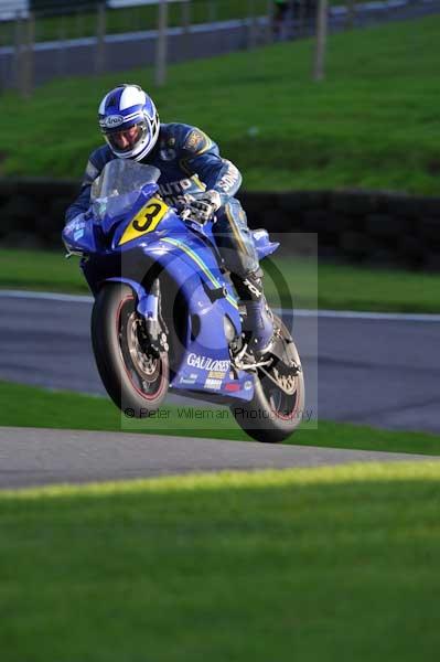 Motorcycle action photographs;cadwell;cadwell park photographs;event digital images;eventdigitalimages;motor racing louth lincolnshire;no limits trackday;peter wileman photography;trackday;trackday digital images;trackday photos