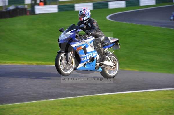 Motorcycle action photographs;cadwell;cadwell park photographs;event digital images;eventdigitalimages;motor racing louth lincolnshire;no limits trackday;peter wileman photography;trackday;trackday digital images;trackday photos