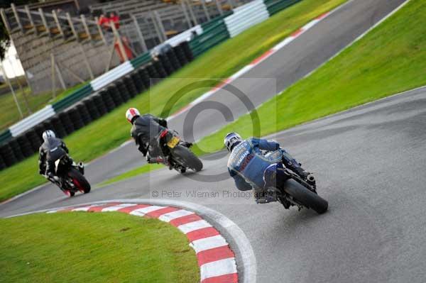 Motorcycle action photographs;cadwell;cadwell park photographs;event digital images;eventdigitalimages;motor racing louth lincolnshire;no limits trackday;peter wileman photography;trackday;trackday digital images;trackday photos