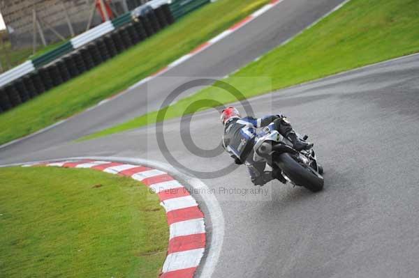 Motorcycle action photographs;cadwell;cadwell park photographs;event digital images;eventdigitalimages;motor racing louth lincolnshire;no limits trackday;peter wileman photography;trackday;trackday digital images;trackday photos