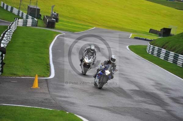 Motorcycle action photographs;cadwell;cadwell park photographs;event digital images;eventdigitalimages;motor racing louth lincolnshire;no limits trackday;peter wileman photography;trackday;trackday digital images;trackday photos
