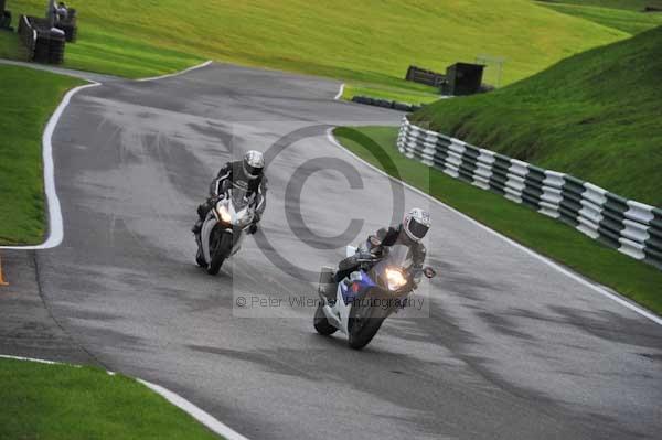 Motorcycle action photographs;cadwell;cadwell park photographs;event digital images;eventdigitalimages;motor racing louth lincolnshire;no limits trackday;peter wileman photography;trackday;trackday digital images;trackday photos
