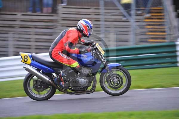 Motorcycle action photographs;cadwell;cadwell park photographs;event digital images;eventdigitalimages;motor racing louth lincolnshire;no limits trackday;peter wileman photography;trackday;trackday digital images;trackday photos