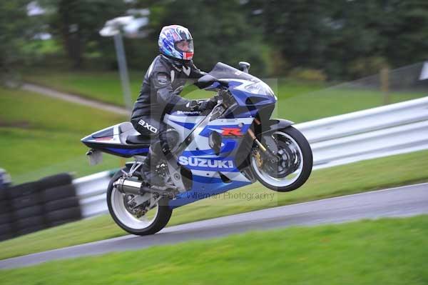 Motorcycle action photographs;cadwell;cadwell park photographs;event digital images;eventdigitalimages;motor racing louth lincolnshire;no limits trackday;peter wileman photography;trackday;trackday digital images;trackday photos