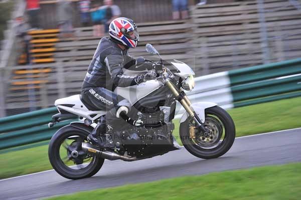 Motorcycle action photographs;cadwell;cadwell park photographs;event digital images;eventdigitalimages;motor racing louth lincolnshire;no limits trackday;peter wileman photography;trackday;trackday digital images;trackday photos